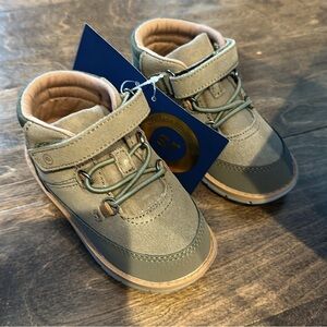 Stride Rite Srt Augustine - griege. Size 7W Toddler boots. New in box